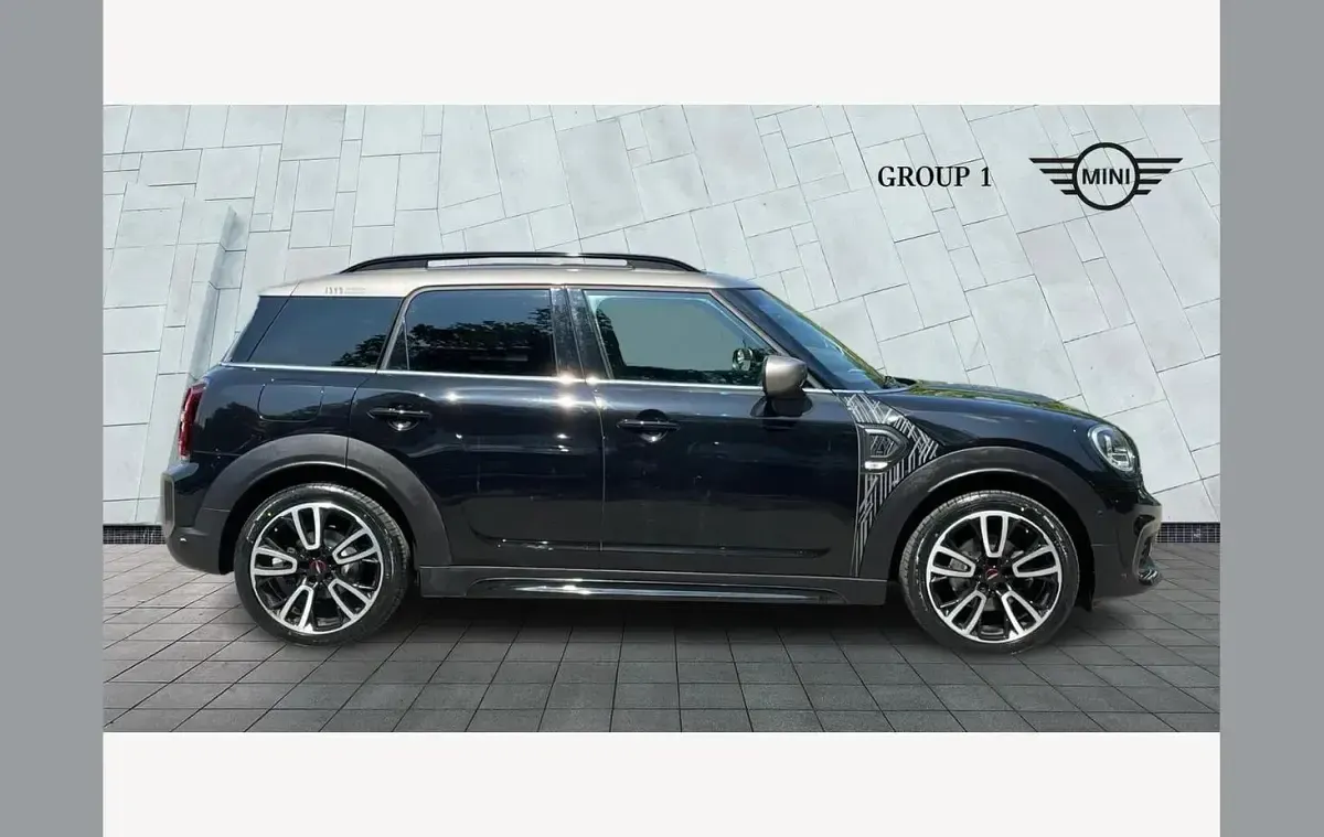 Used Mini Cooper Countryman 136 HP (100 kW) 2022 Black SUV