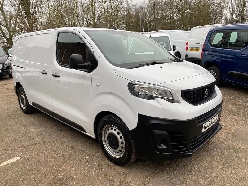 White Used 2023 Peugeot Expert Premium Van | £11,495 (Good price) - Image 1/4