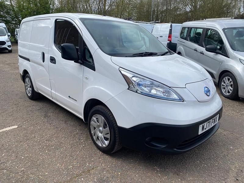 Used Nissan e-NV200 Acenta 80 kW (109 HP) 2021 White MPV