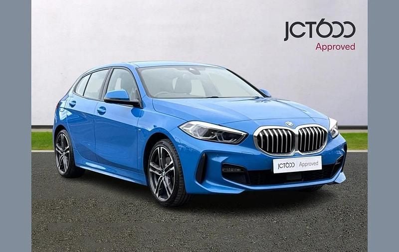 Used BMW 118 M Sport 134 HP (98 kW) 2023 Blue Hatchback