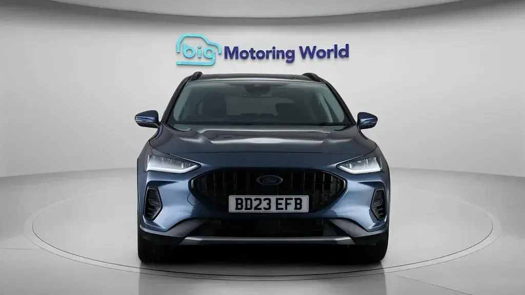 Used Ford Focus Active 125 HP (91 kW) 2023 Blue Hatchback