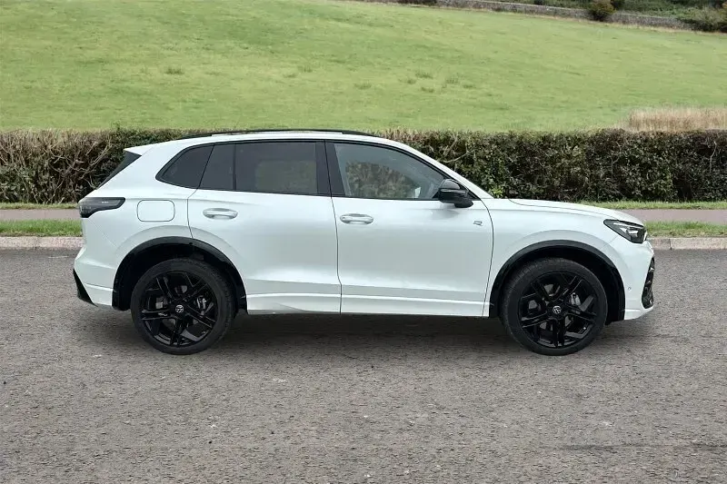 Used VW Tiguan Black Edition 265 HP (194 kW) 2026 White SUV