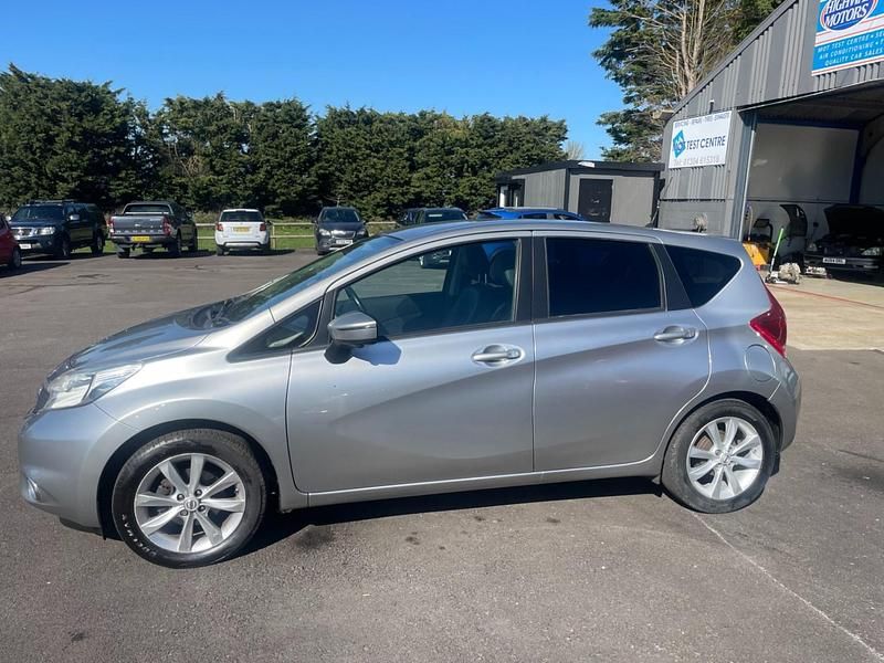 Used Nissan Note Tekna 90 HP (66 kW) 2015 Silver Hatchback
