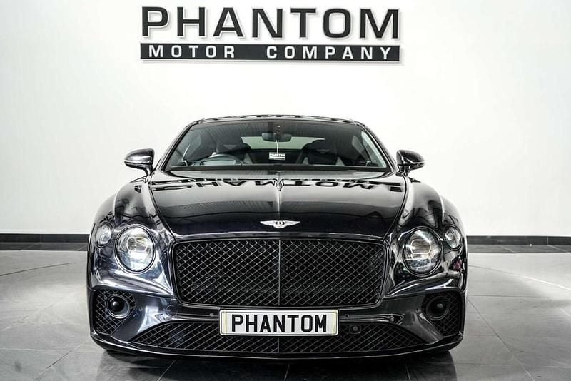 Begagnad Bentley Continental Mulliner 635 HK (467 kW) 2019 Svart Sportkupé