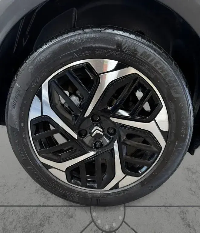 Used Citroën C4 Shine 2023 Black SUV