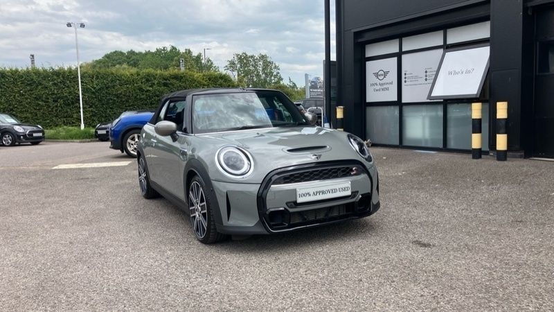 Moonwalk grey Used 2021 Mini Cooper S Exclusive Hatchback | £22,230 (A bit pricey) - Image 1/4