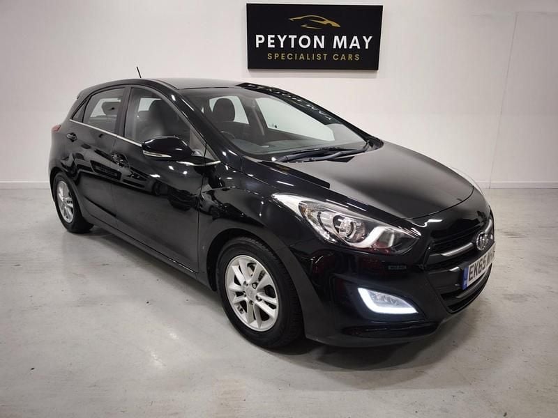 Used Hyundai i30 SE 110 HP (80 kW) 2015 Black Hatchback