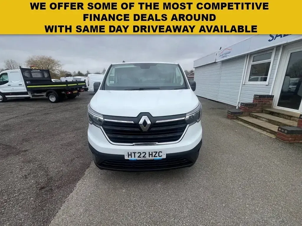 Used Renault Trafic Business 2022 White MPV