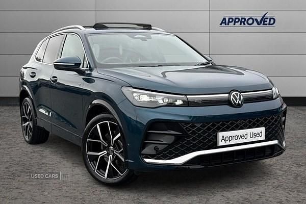 Blue Used 2025 VW Tiguan R-line SUV | £37,950 (Expensive) - Image 1/4