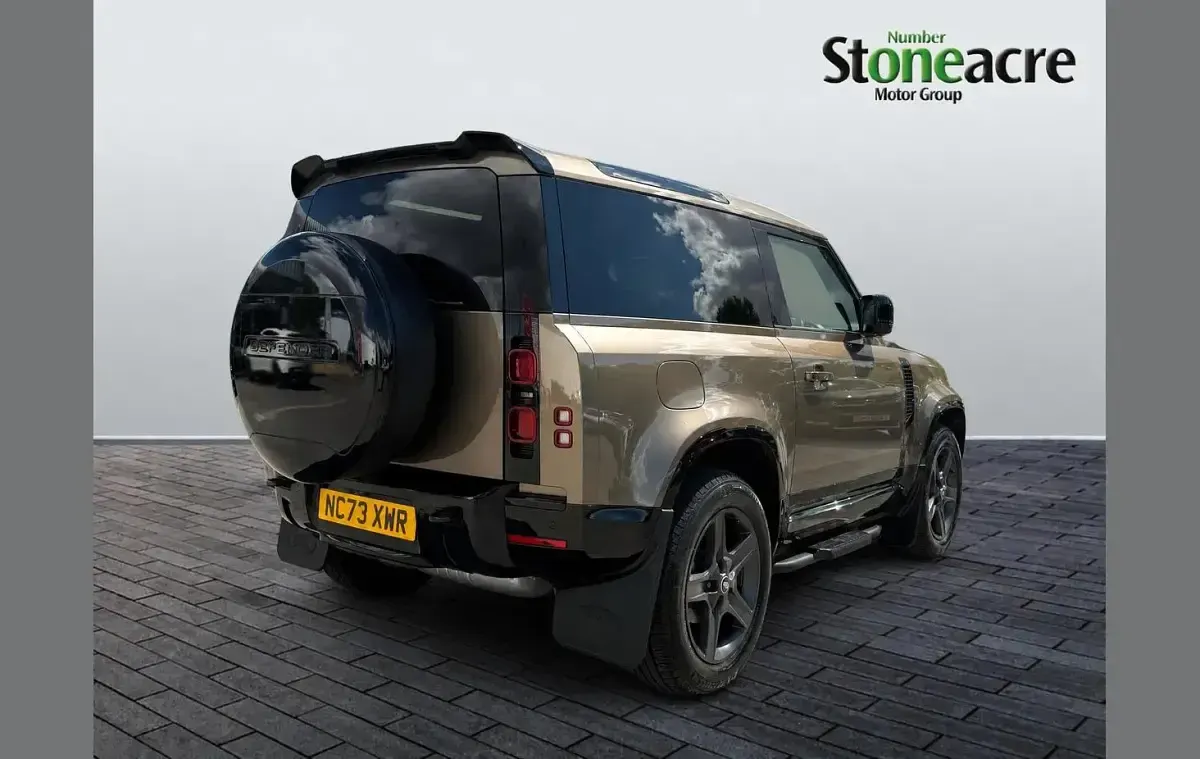 Used Land Rover Defender HSE Dynamic 245 HP (180 kW) 2023 Brown SUV