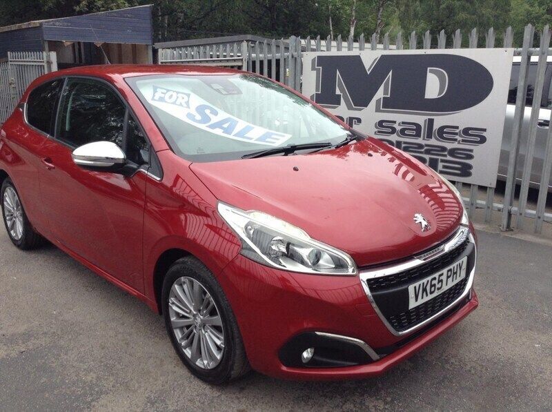 Red Used 2015 Peugeot 208 Allure Hatchback | £3,650 (Fair price) - Image 1/3