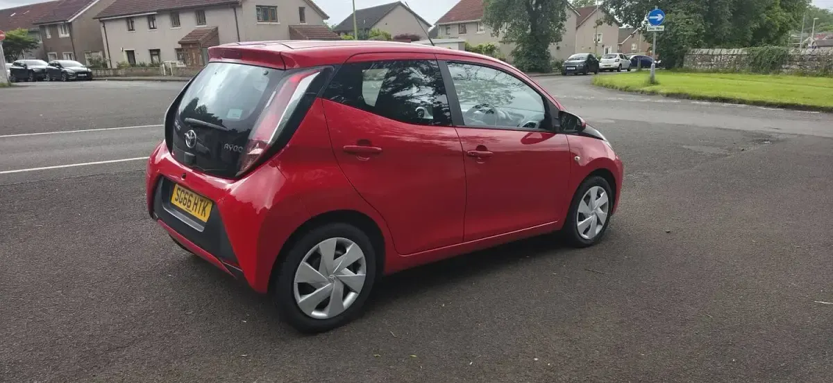 Used Toyota Aygo X-play 69 HP (50 kW) 2016 Red Hatchback