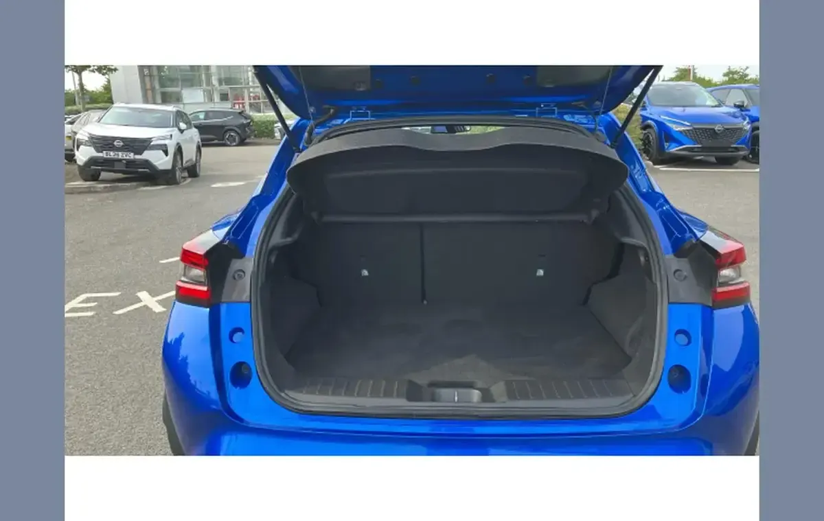 Used Nissan Juke Tekna 143 HP (105 kW) 2025 Blue SUV