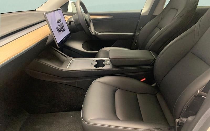 Used Tesla Model Y RWD 219 kW (299 HP) 2024 SUV