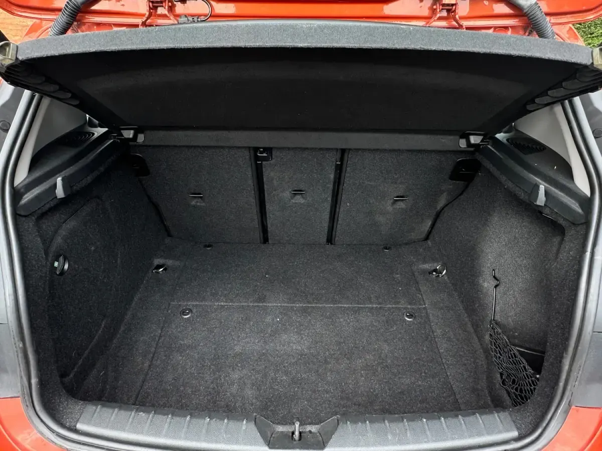 Used BMW 118 Comfort Edition 2015 Orange Hatchback