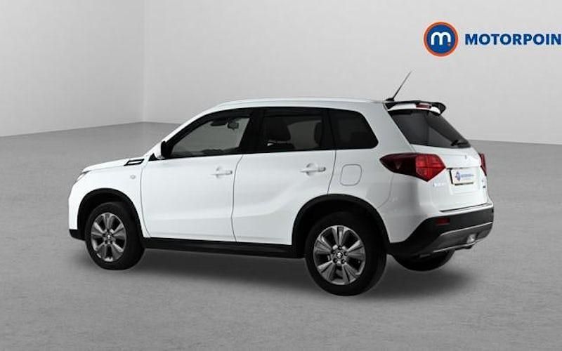 Second-hand Suzuki Vitara SZ-T 129 CP (94 kW) 2023 Alb SUV