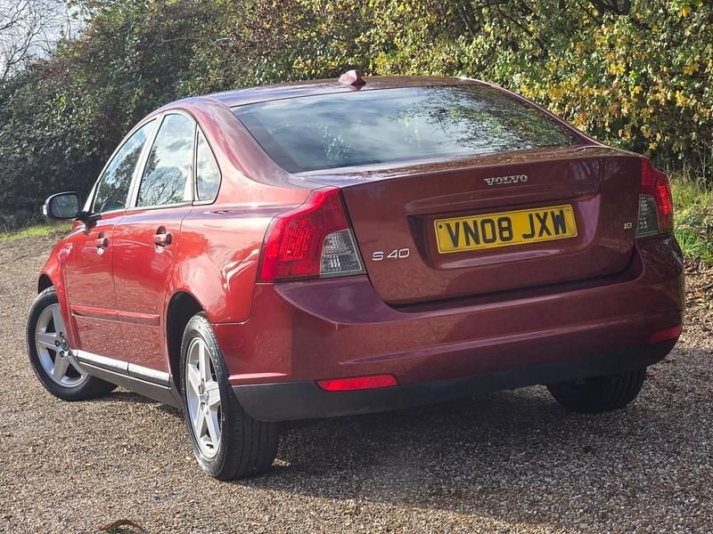 Used Volvo S40 2008 Red Sedan