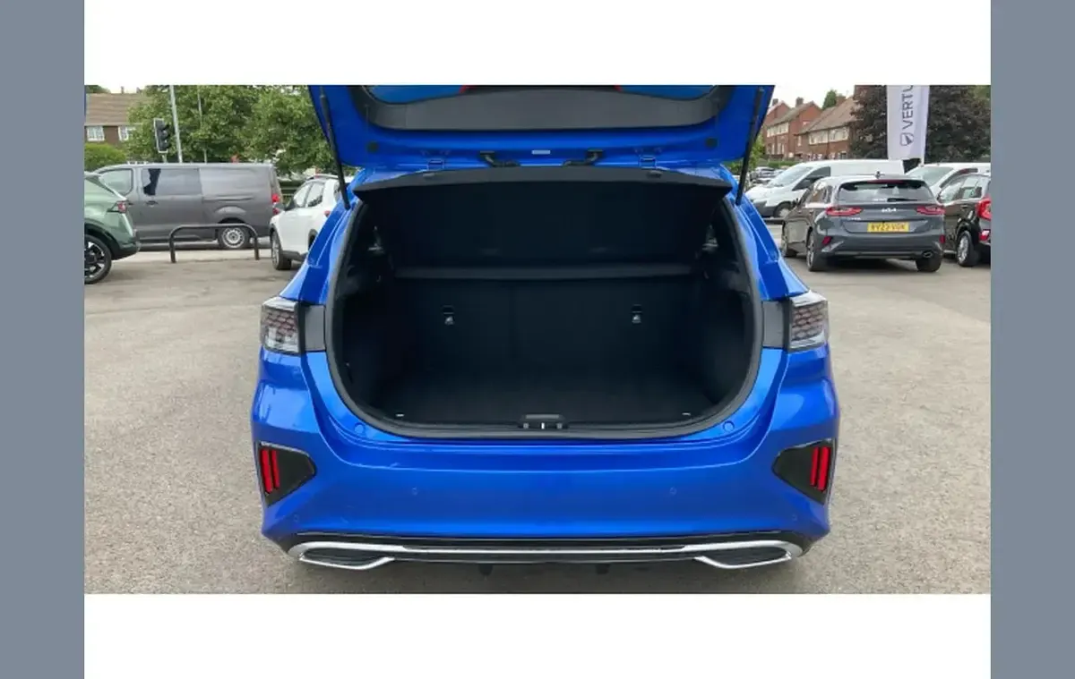 Used Kia Ceed GT-Line 140 HP (102 kW) 2024 Blue Hatchback