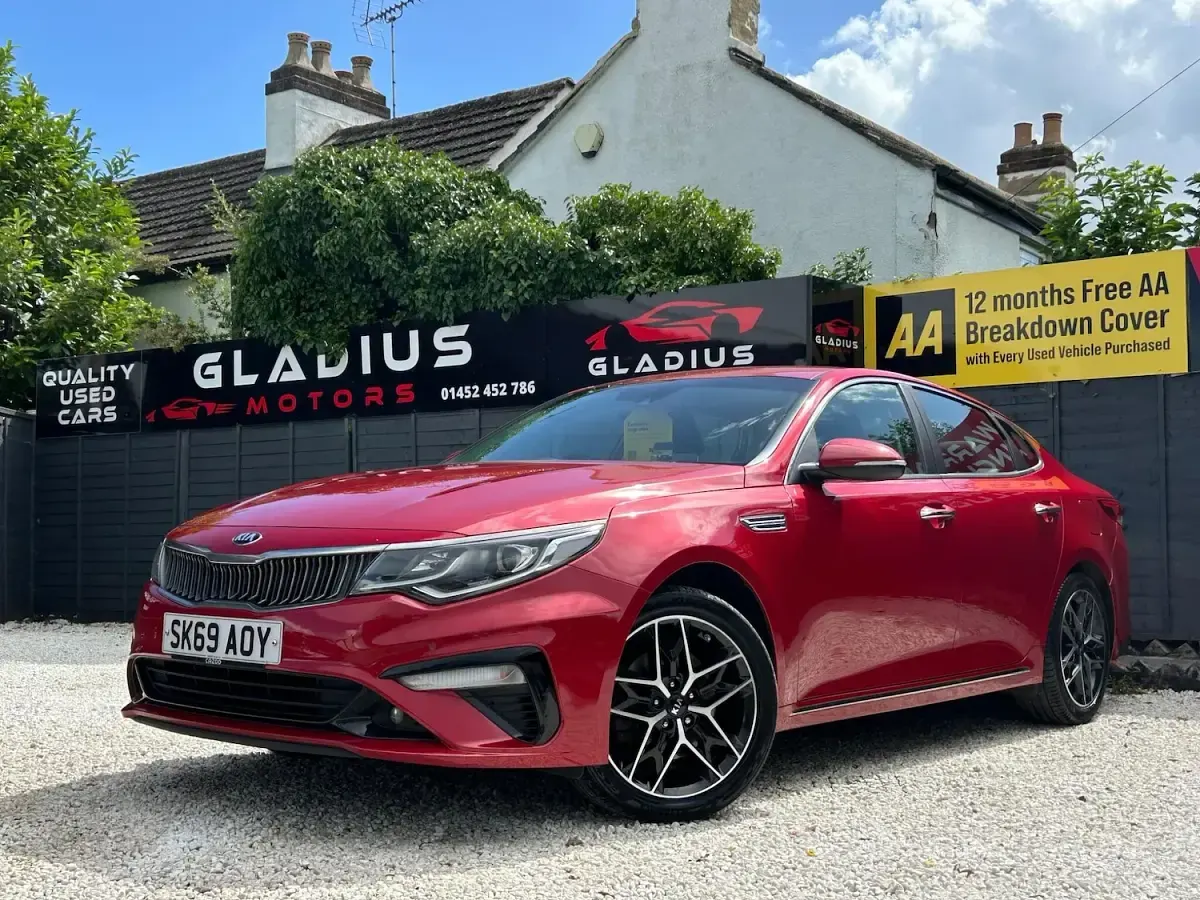 Used Kia Optima 134 HP (98 kW) 2019 Red Sedan