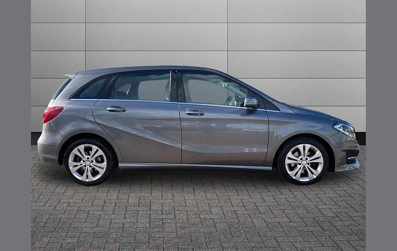 Used Mercedes B200 Executive 156 HP (114 kW) 2016 Grey MPV