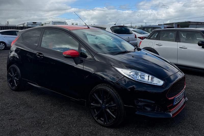 Used Ford Fiesta Zetec 140 HP (102 kW) 2016 Black Hatchback