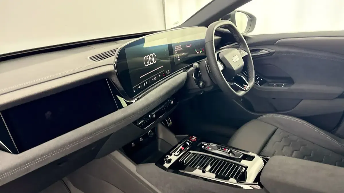 New Audi A6 e-tron Performance 269 kW (367 HP) 2025 White Estate
