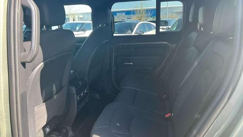 Used Land Rover Defender 300 HP (220 kW) 2024 Green SUV