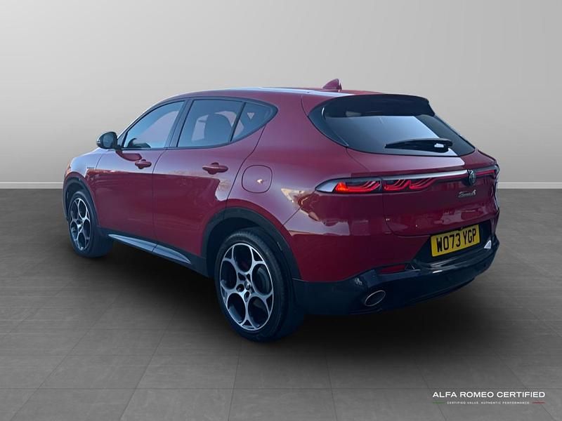 Used Alfa Romeo Tonale Veloce 276 HP (202 kW) 2024 Red SUV