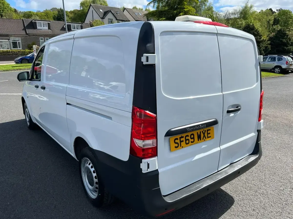 Begagnad Mercedes Vito 2019 Vit Van