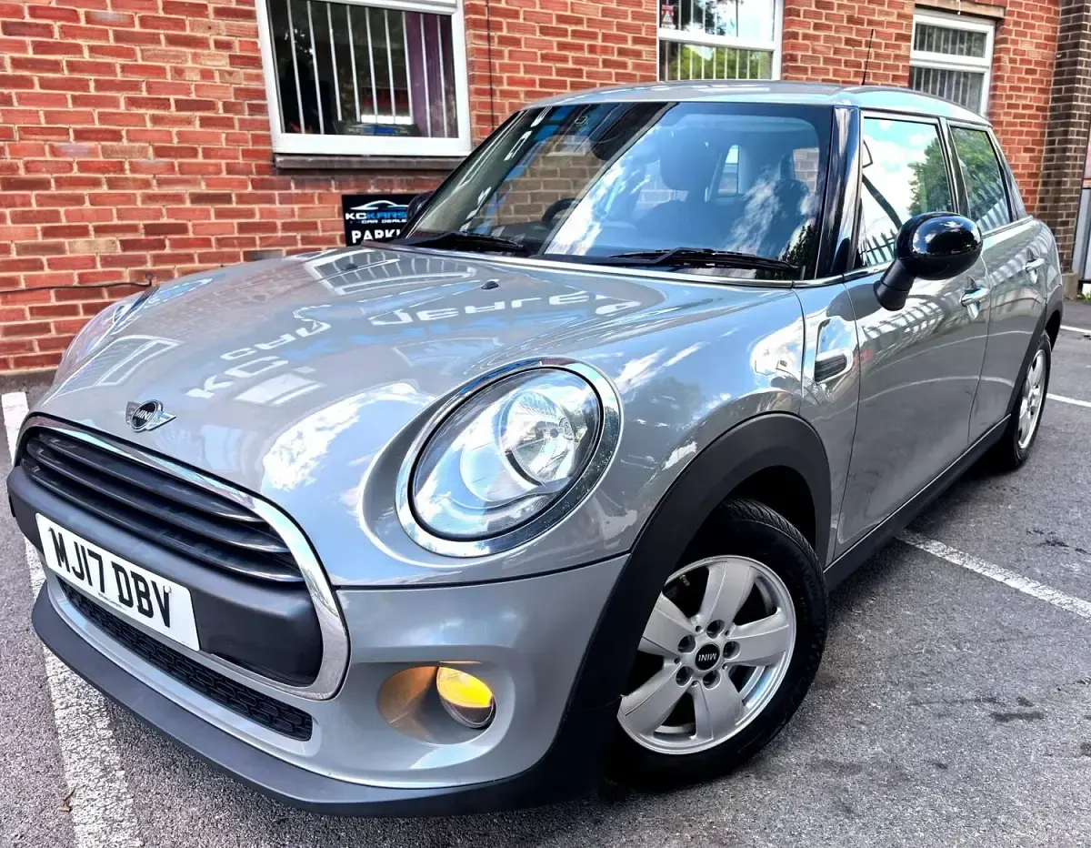 Used Mini ONE Hatch 102 HP (75 kW) 2017 Grey Hatchback