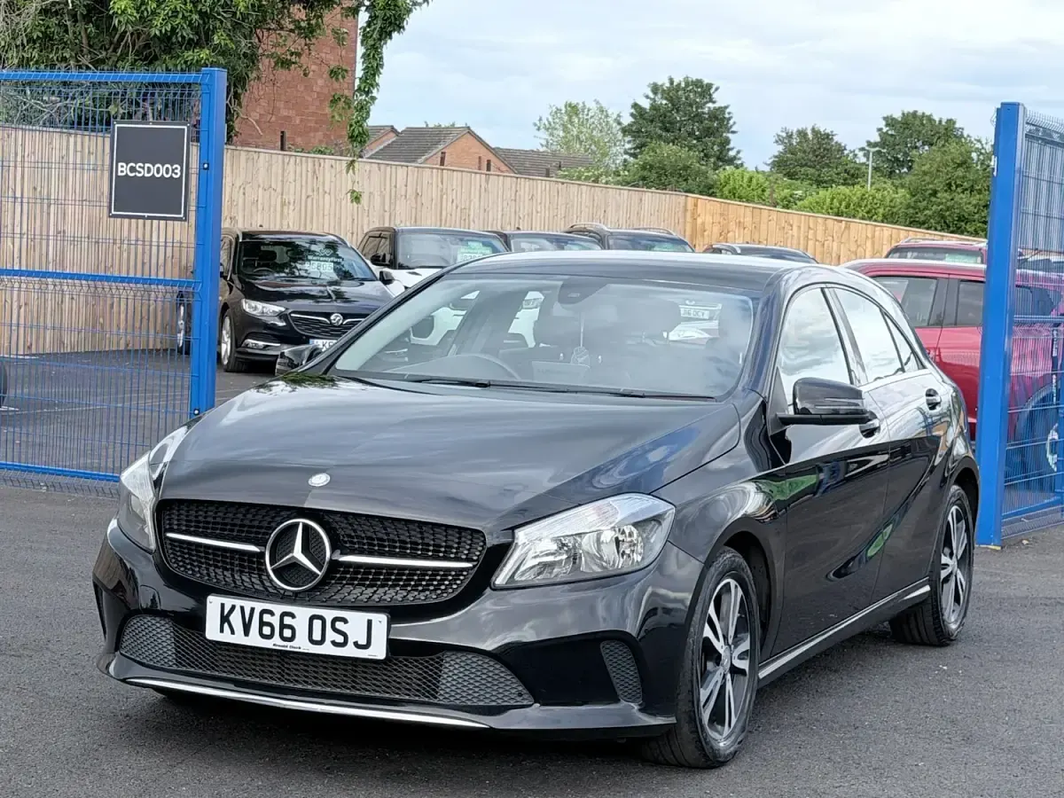 Used Mercedes A180 SE 2016 Black Hatchback