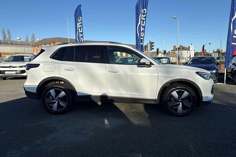 Used VW Tiguan Match 204 HP (150 kW) 2024 White SUV