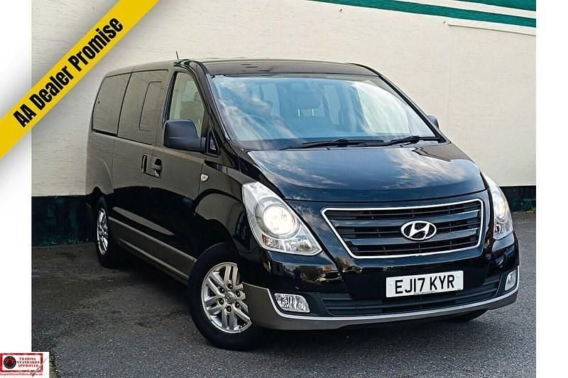 Black Used 2017 Hyundai I800 SE MPV | £10,450 (Fair price) - Image 1/3
