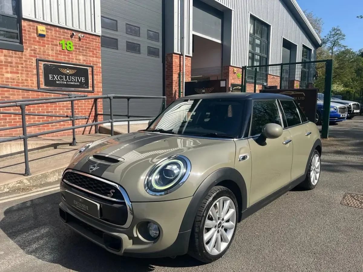 Używany Mini Cooper S Hatch 2018 Szary Hatchback