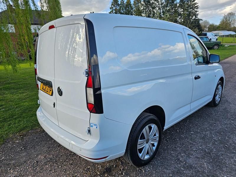 Usado VW Caddy Pro 102 CV (75 kW) 2021 Gris Monovolumen