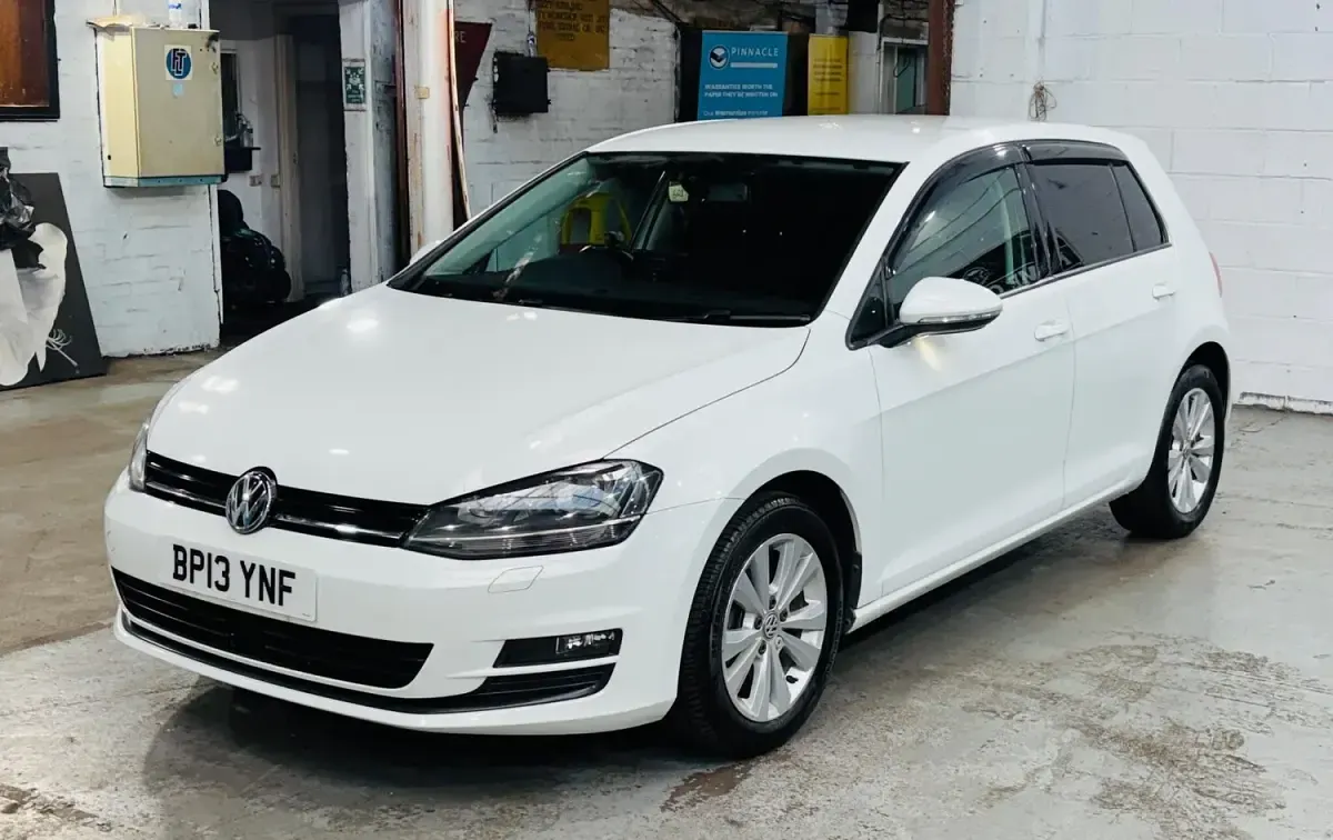 Used VW Golf VIII S 105 HP (77 kW) 2026 White Hatchback