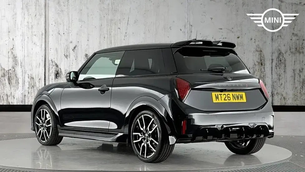 Used Mini Cooper S Hatch 201 HP (147 kW) 2026 Black Hatchback