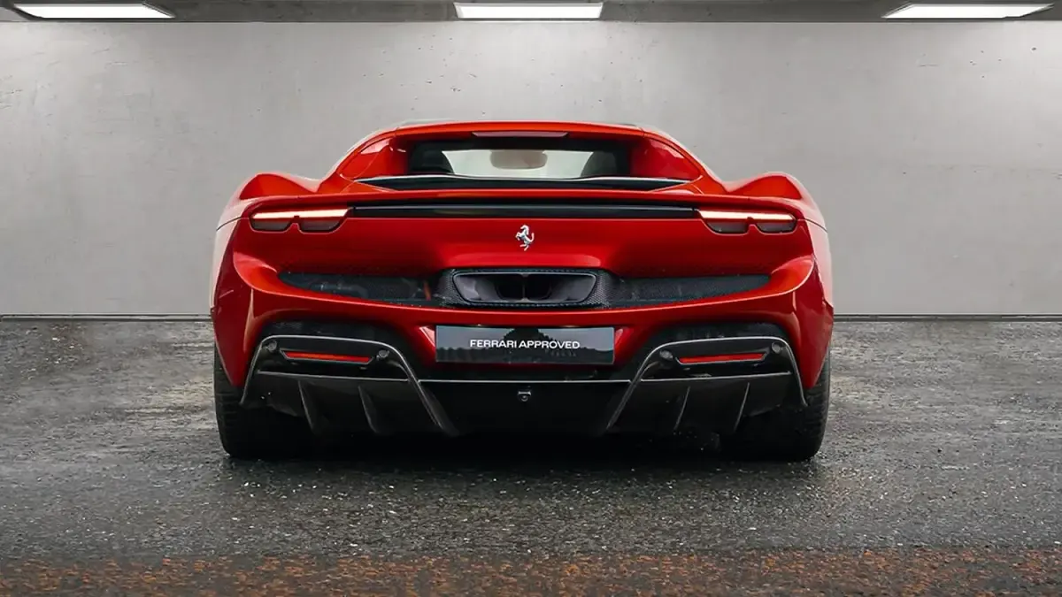 Used Ferrari 296 830 HP (610 kW) 2023 Red Coupe