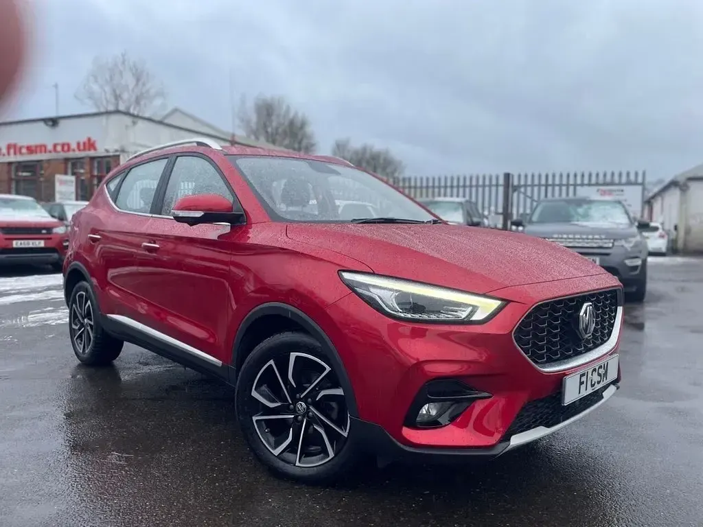 Used MG ZS Exclusive 111 HP (81 kW) 2020 Red Hatchback