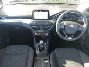 Używany Ford Focus Titanium 120 KM (88 kW) 2019 Szary Hatchback