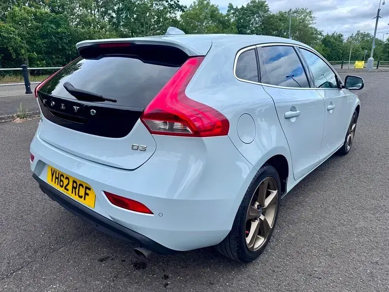 Used Volvo V40 SE Lux 2012 Blue Hatchback
