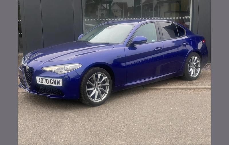 Used Alfa Romeo Giulia Sprint 280 HP (205 kW) 2020 Blue Sedan