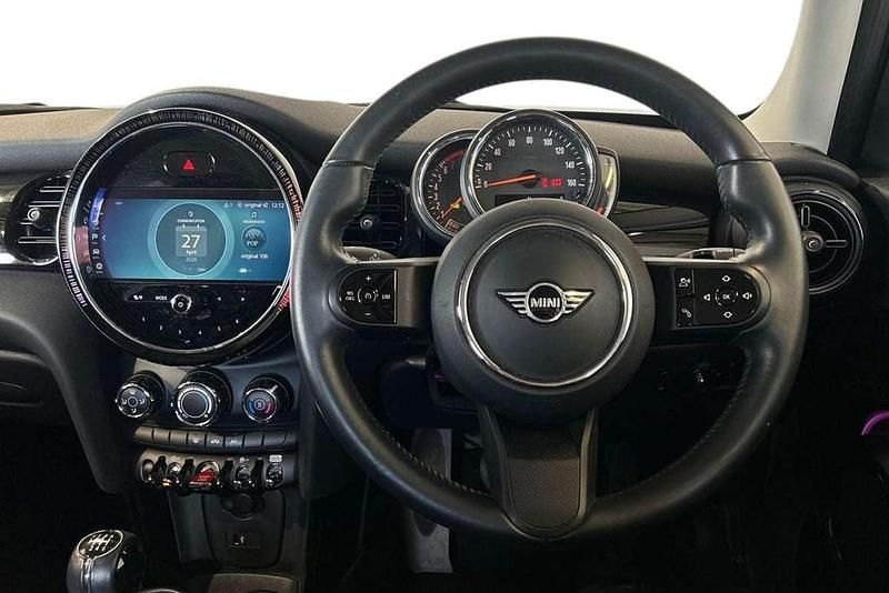 Usado Mini Cooper S Classic 176 HP (129 kW) 2022 Vermelho Citadino