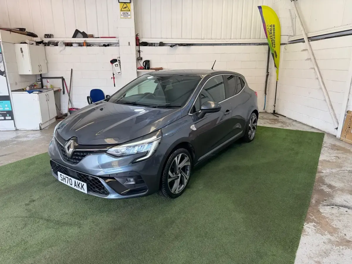 Używany Renault Clio V RS Line 100 KM (73 kW) 2020 Szary Hatchback