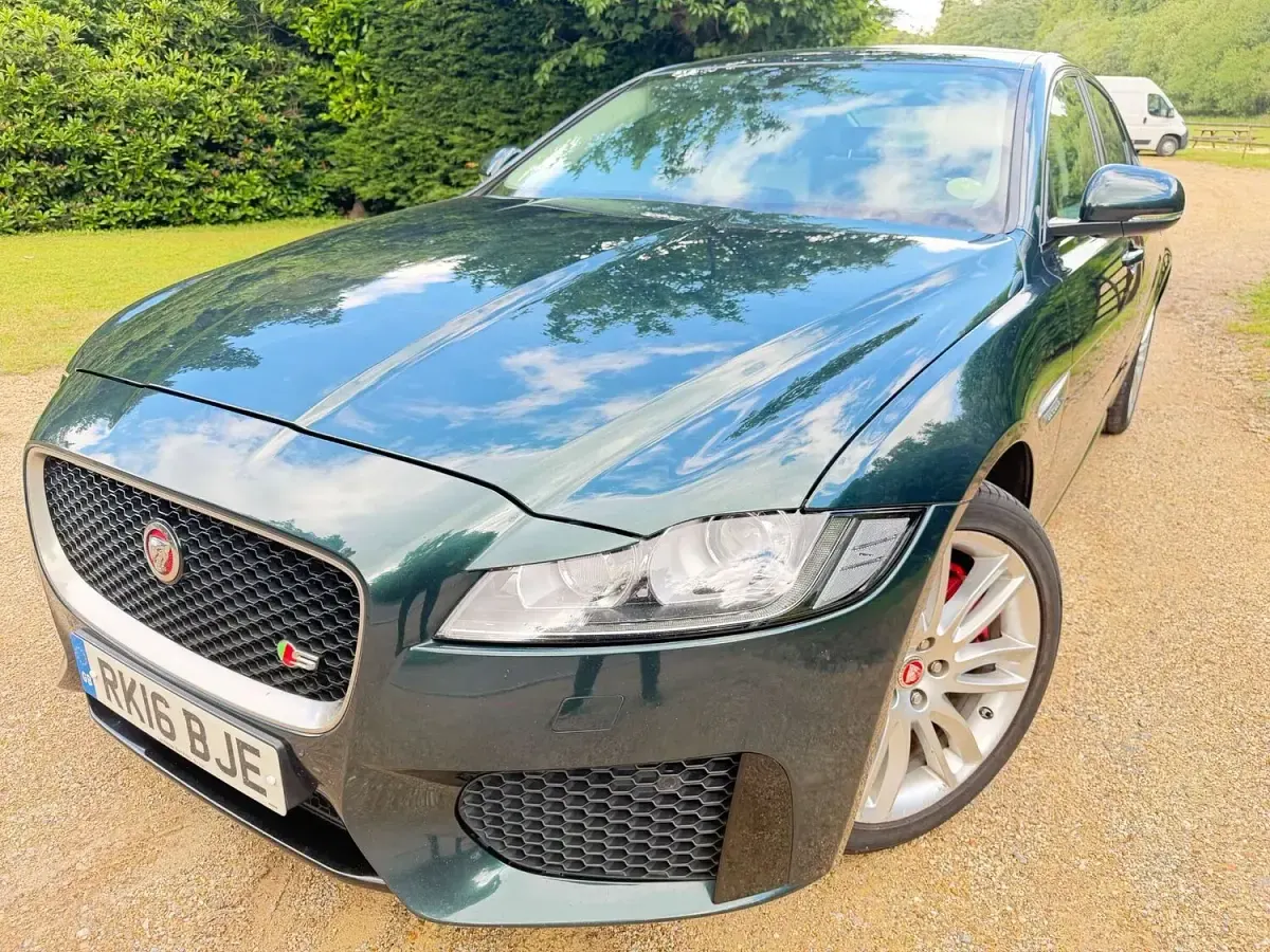 Used Jaguar XF S 300 HP (220 kW) 2016 Green Sedan