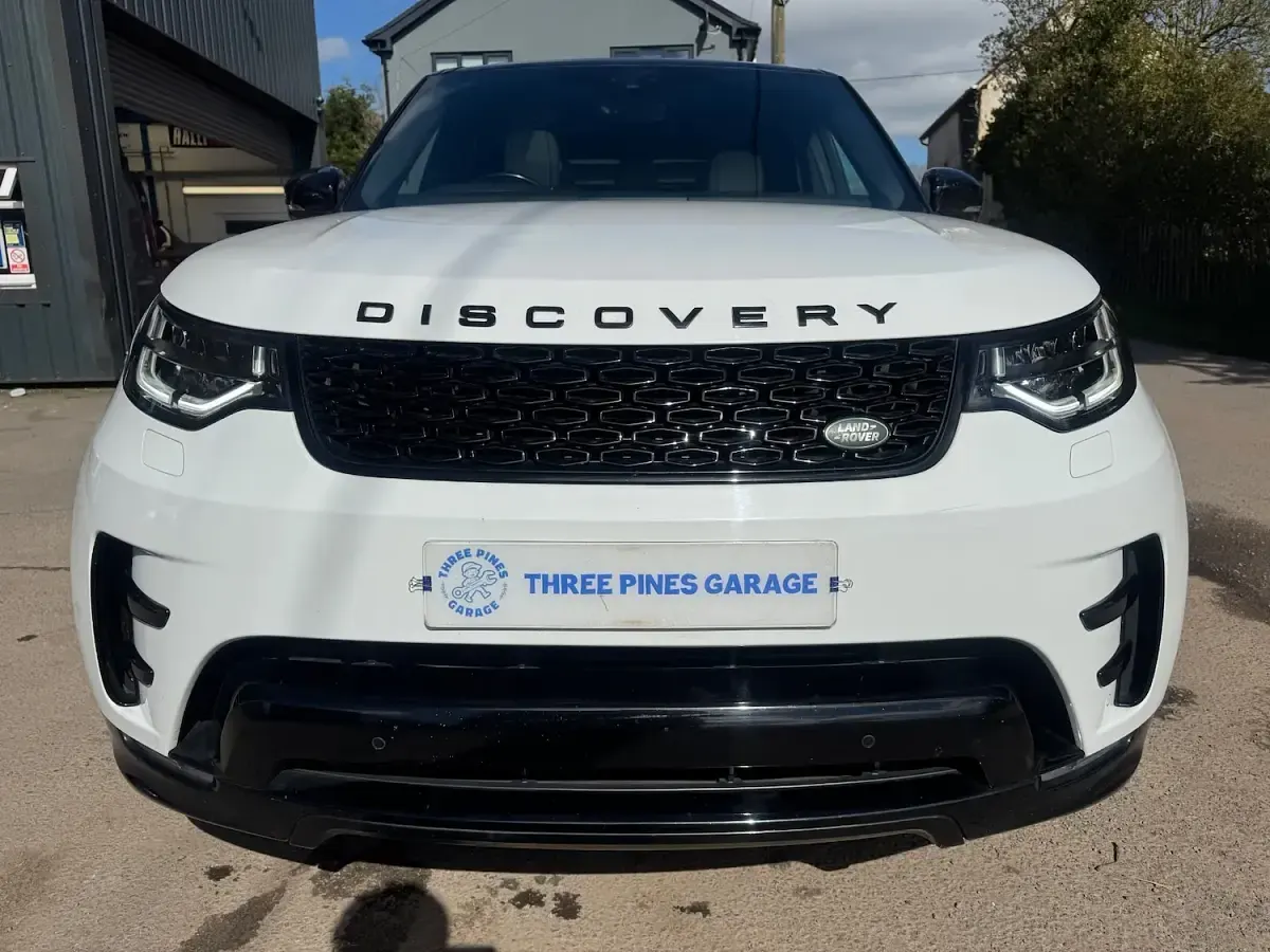Used Land Rover Discovery 5 HSE 2017 White SUV