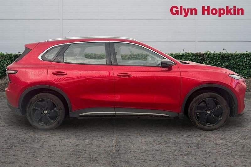 Used MG MG5 EV SE 2025 Red Estate