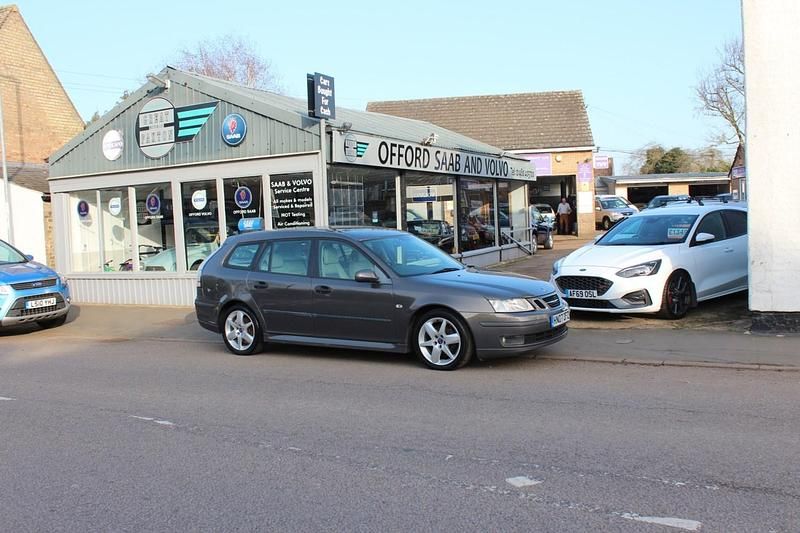 Usado Saab 9-3 Vector 120 HP (88 kW) 2007 Bege Carrinha