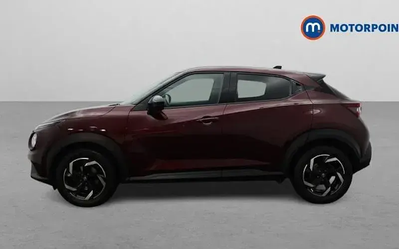 Used Nissan Juke N-Connecta 114 HP (83 kW) 2023 Red SUV