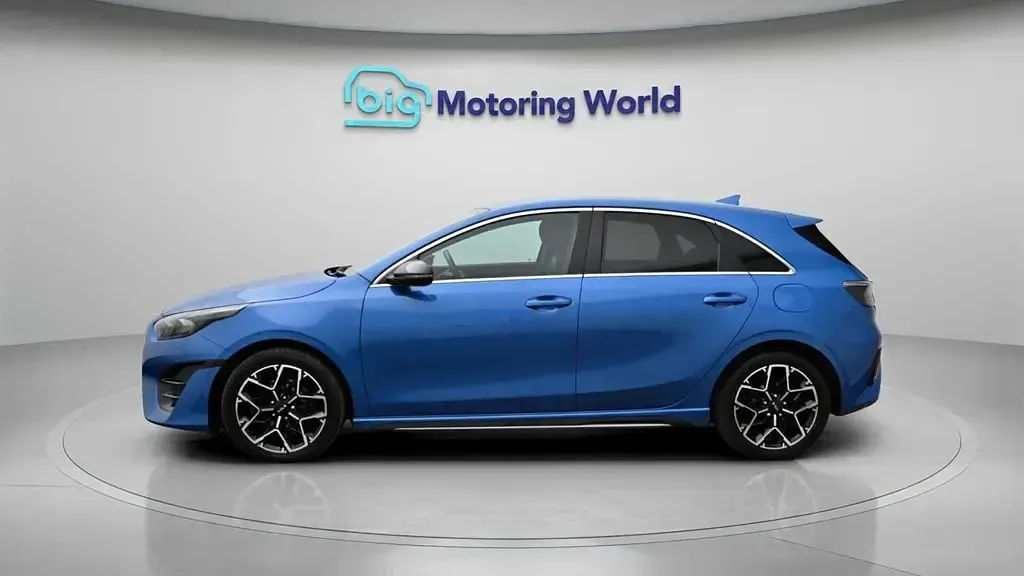 Używany Kia Ceed GT-Line 158 KM (116 kW) 2024 Niebieski Hatchback